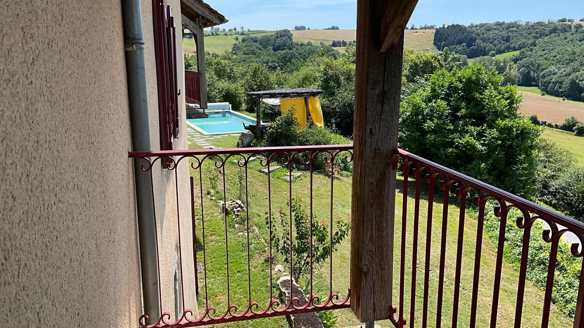 Beautifully Restored Farmhouse Villa Lunac
